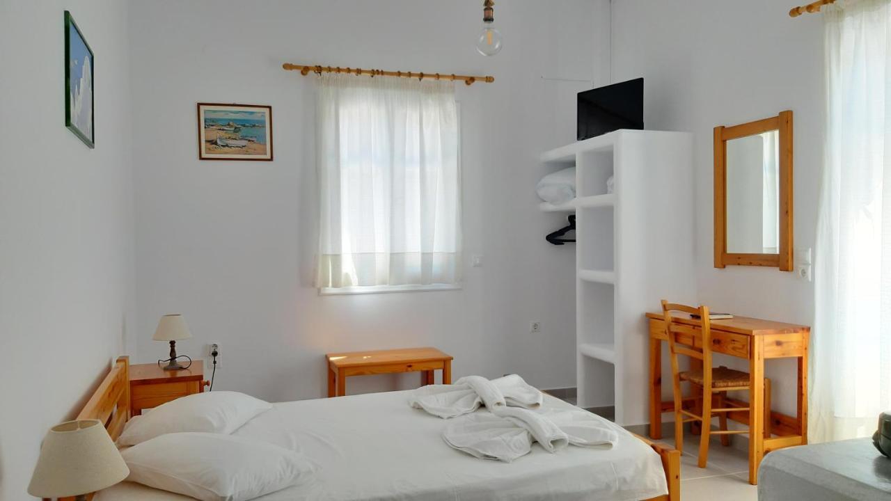 Bizas Rooms & Studios Páros 외부 사진