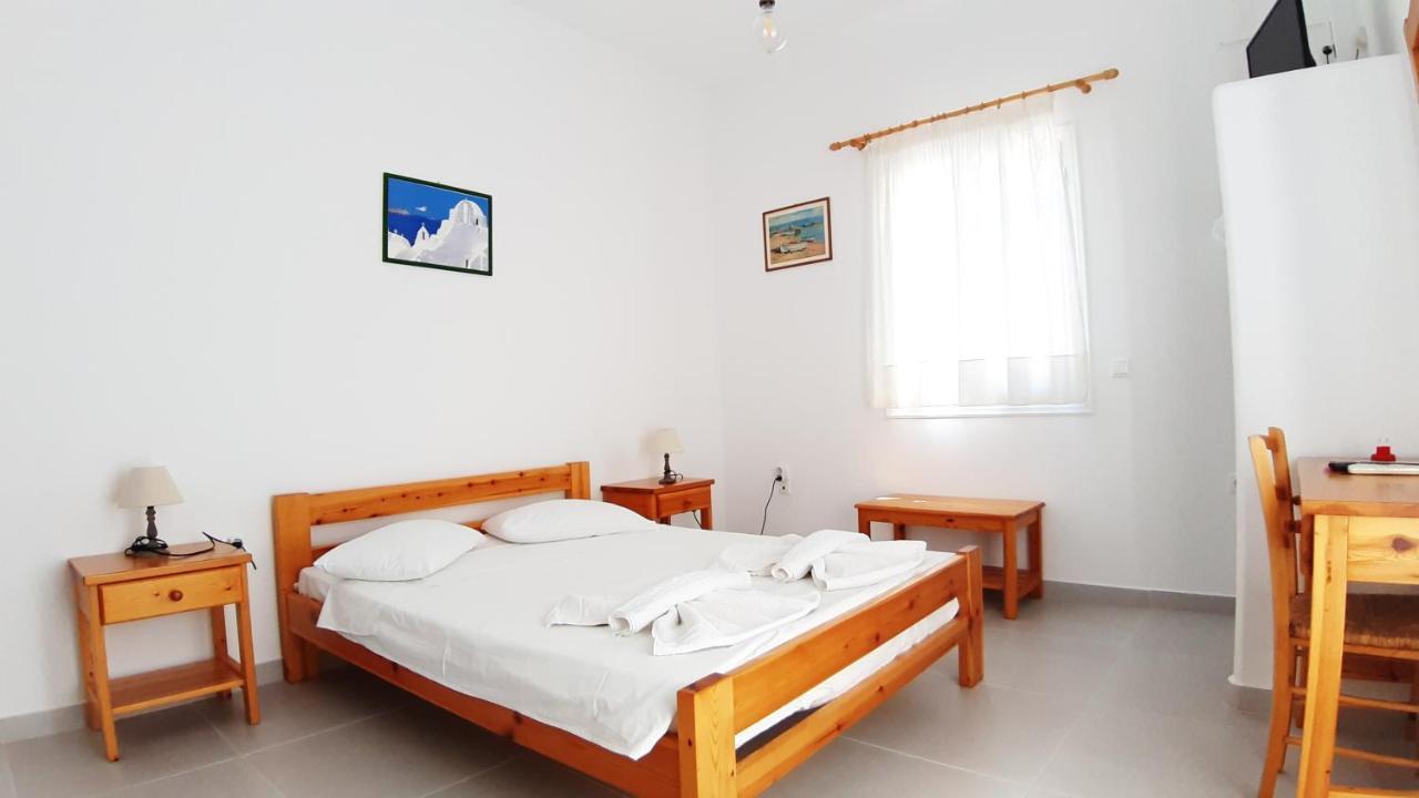 Bizas Rooms & Studios Páros 외부 사진