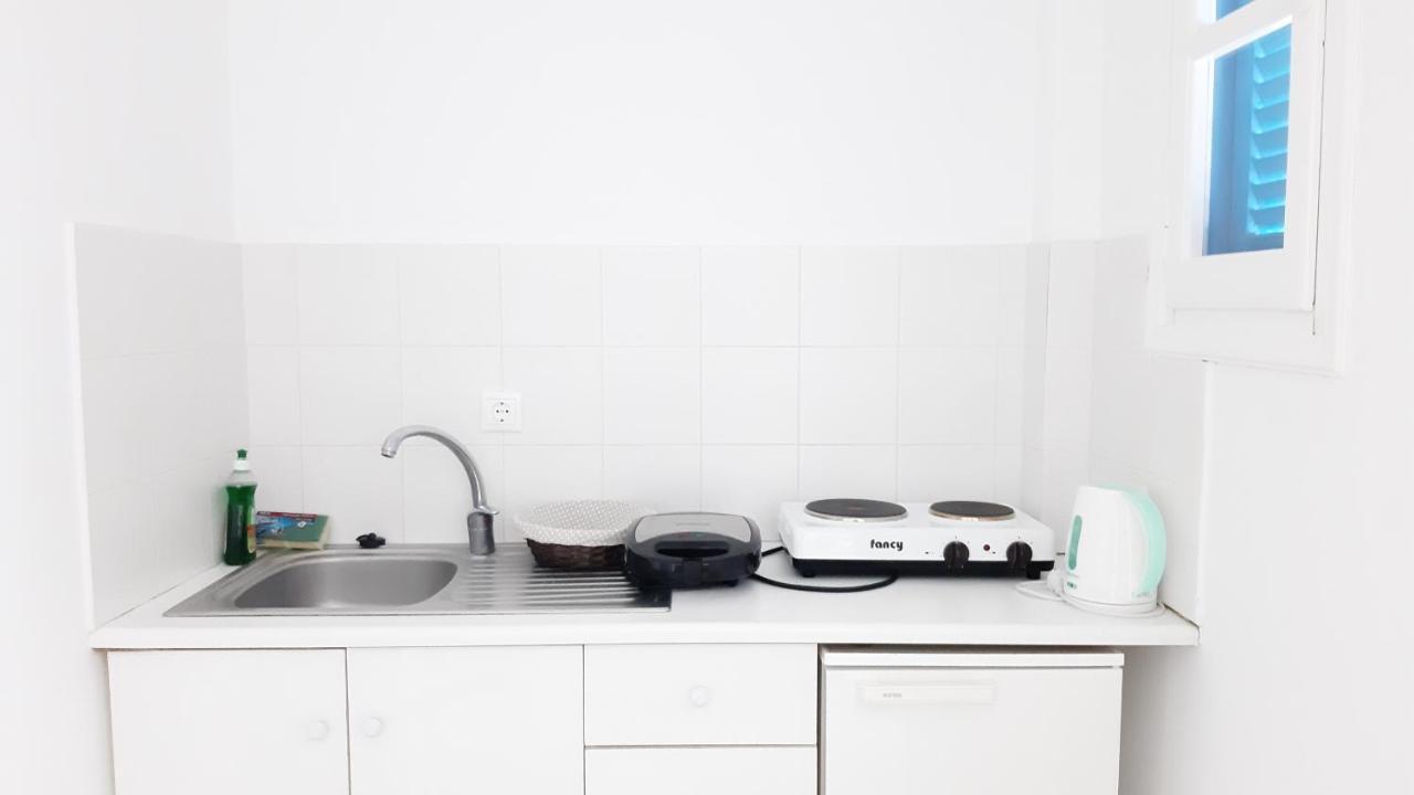 Bizas Rooms & Studios Páros 외부 사진