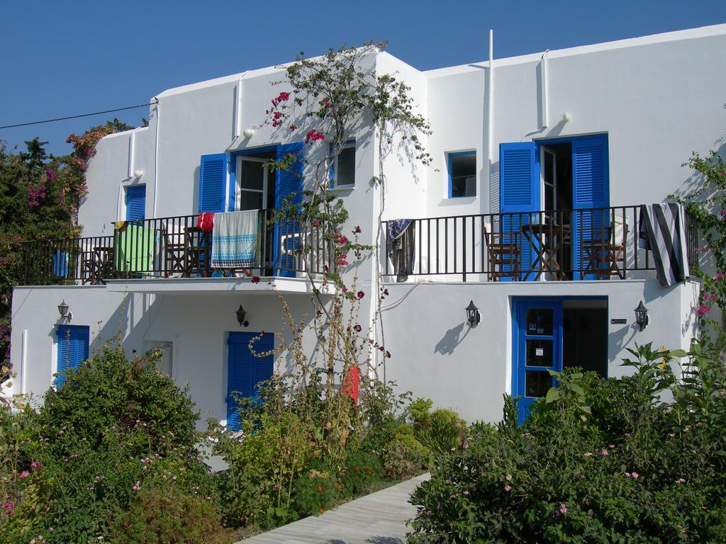 Bizas Rooms & Studios Páros 외부 사진
