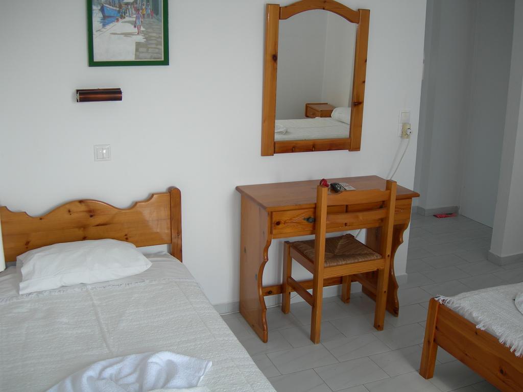Bizas Rooms & Studios Páros 외부 사진