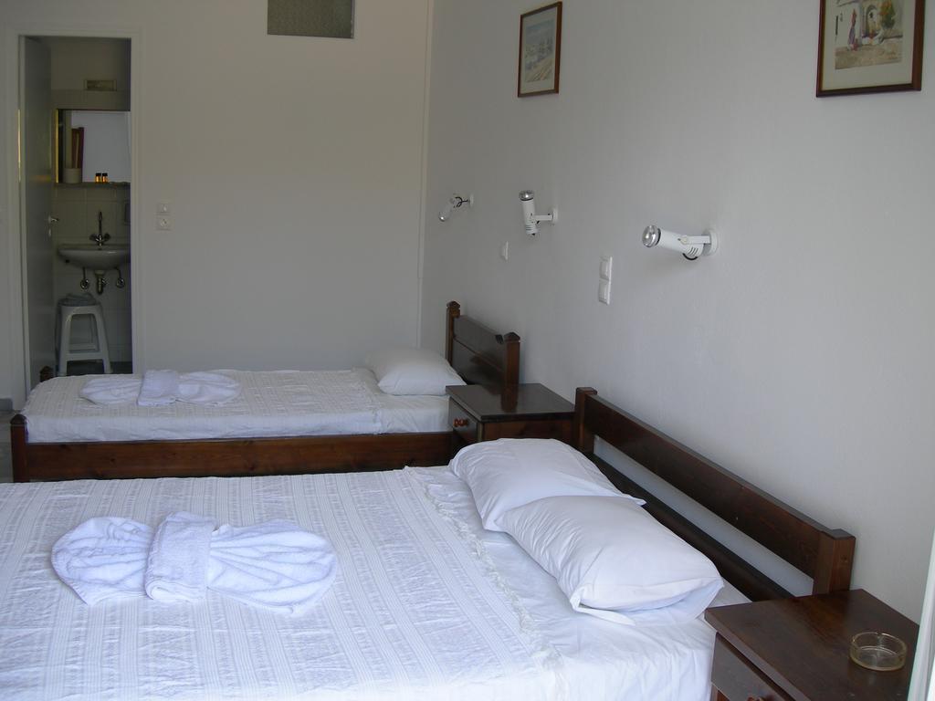 Bizas Rooms & Studios Páros 외부 사진