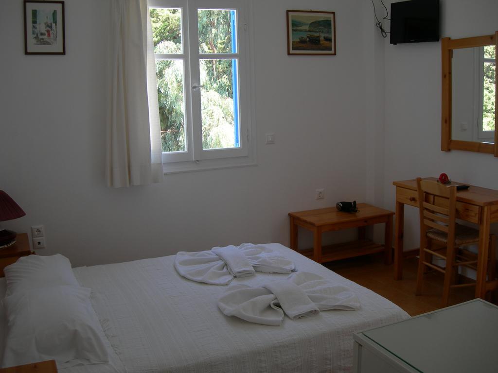 Bizas Rooms & Studios Páros 객실 사진